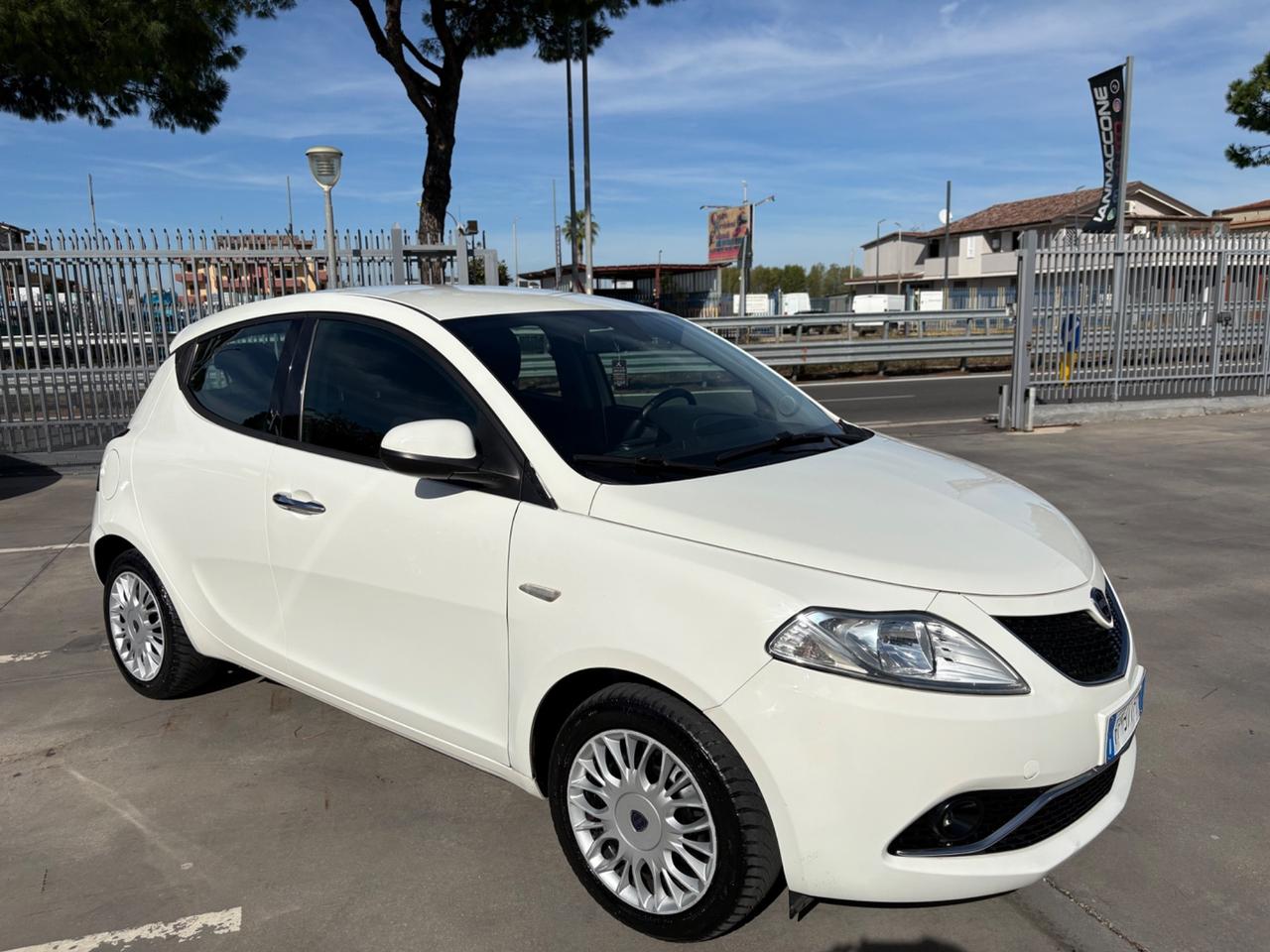 Lancia Ypsilon 1.3 MJT 16V 95 CV 5P S&S Platinum