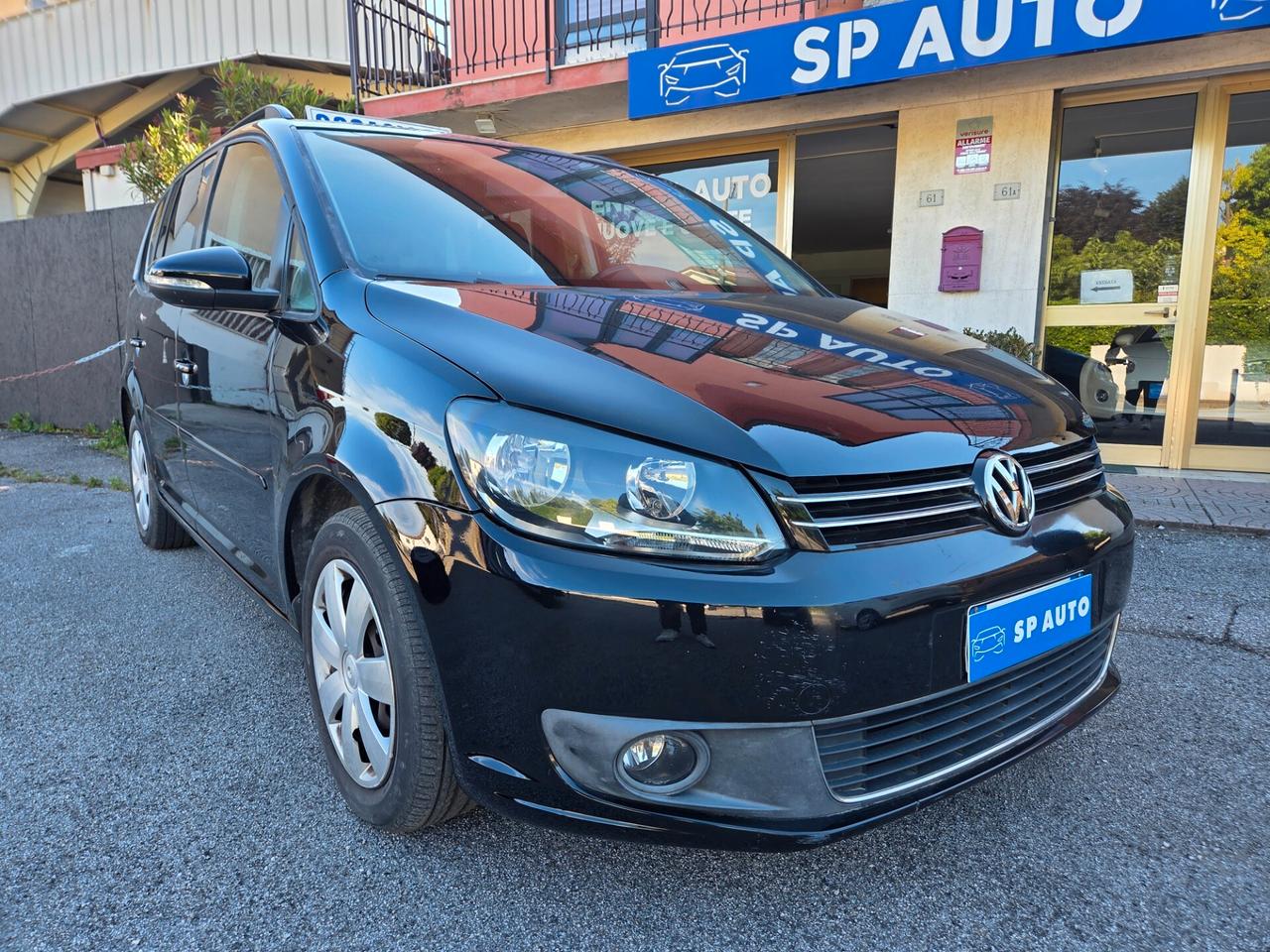 Volkswagen Touran 7 posti - 2011
