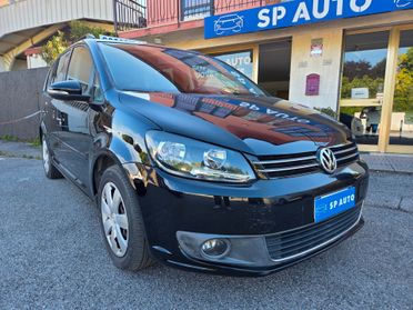 Volkswagen Touran 7 posti - 2011