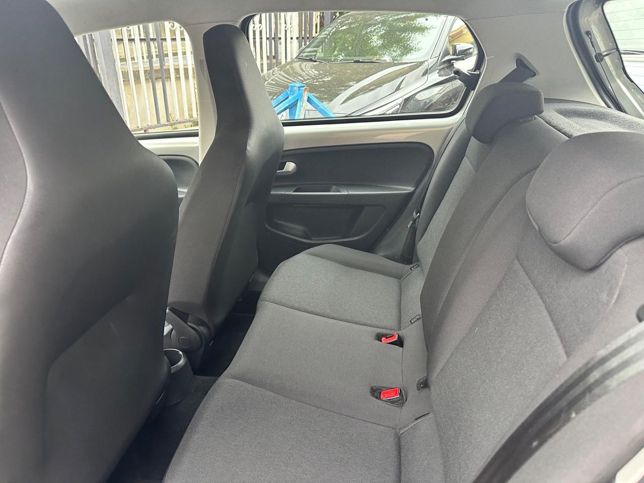 Volkswagen up! 1.0 75 CV 5p. move