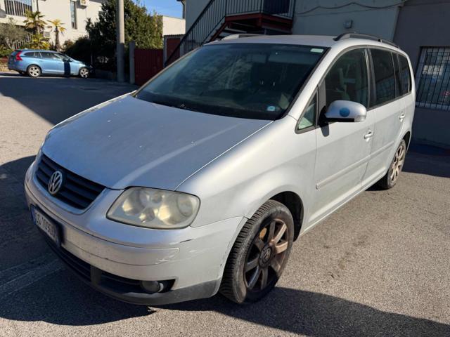 VOLKSWAGEN Touran 7posti 2.0 16V TDI Highline motore da fare