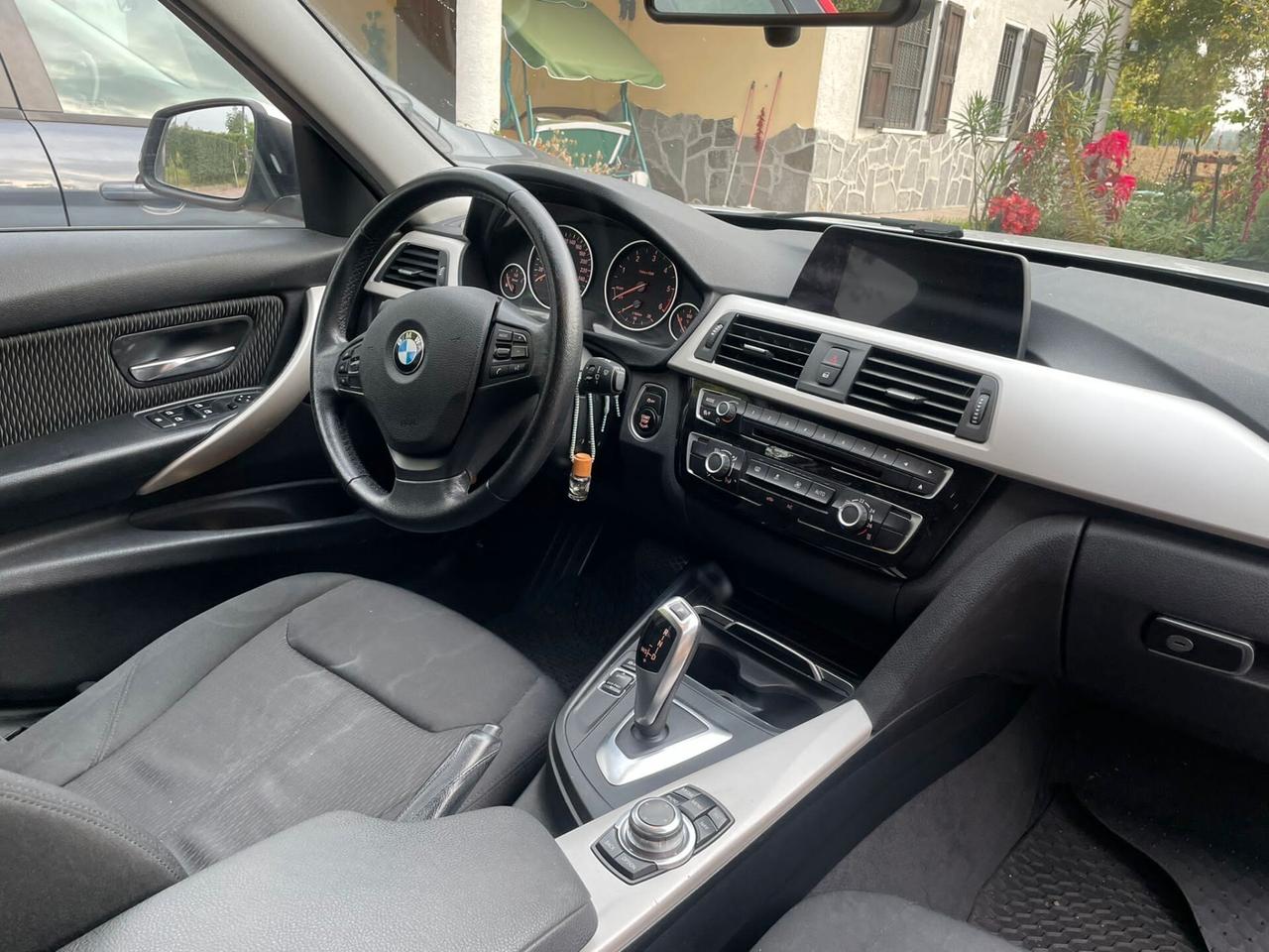 Bmw 318D 2.0 DIESEL DEL 2015