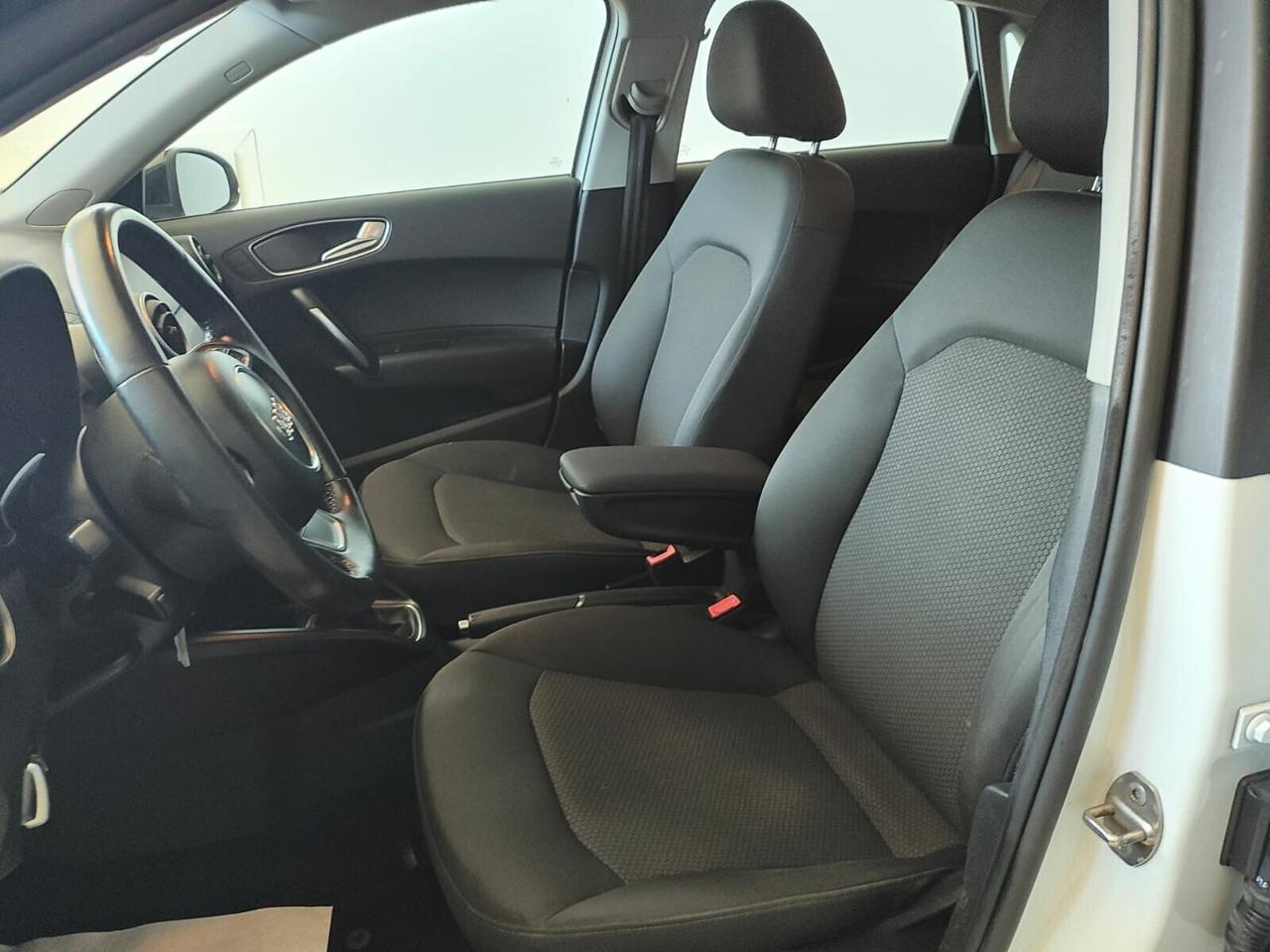 Audi A1 1.6 TDI S line edition