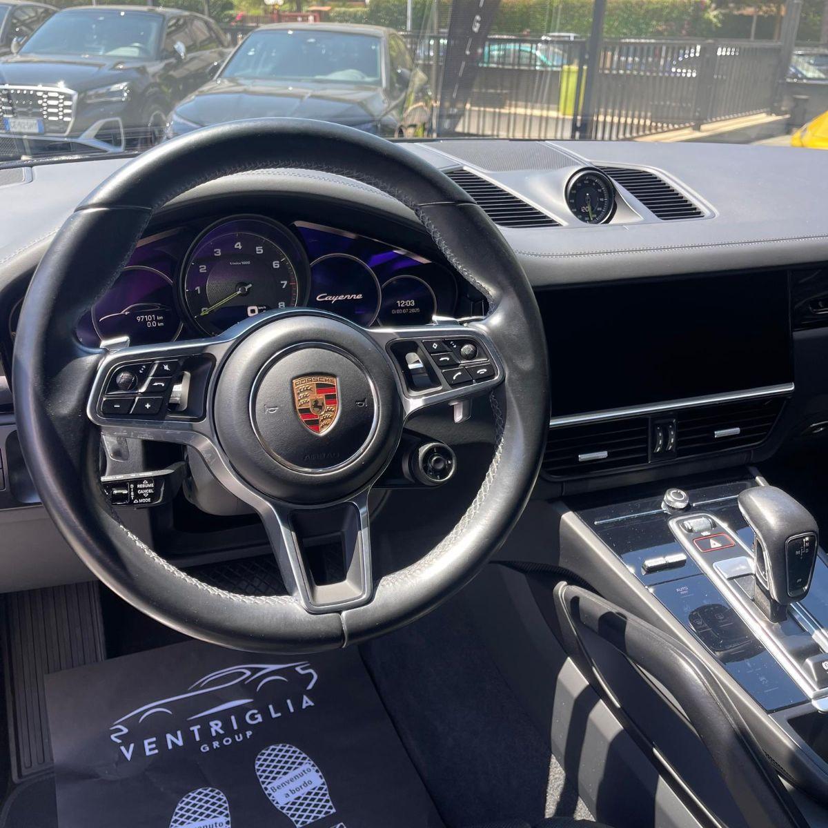 PORSCHE - Cayenne COUPE - 3.0 V6 E-Hybrid