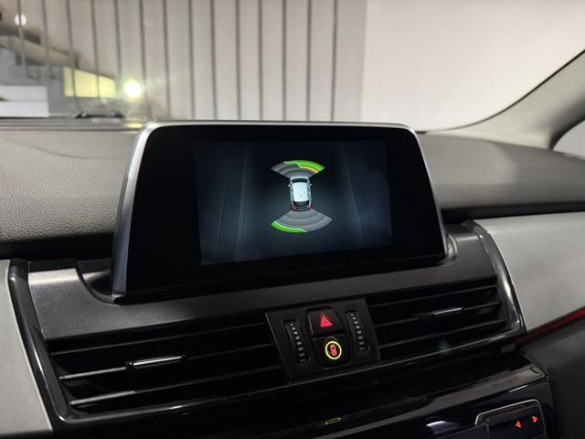 BMW 218 i Active Tourer Advantage