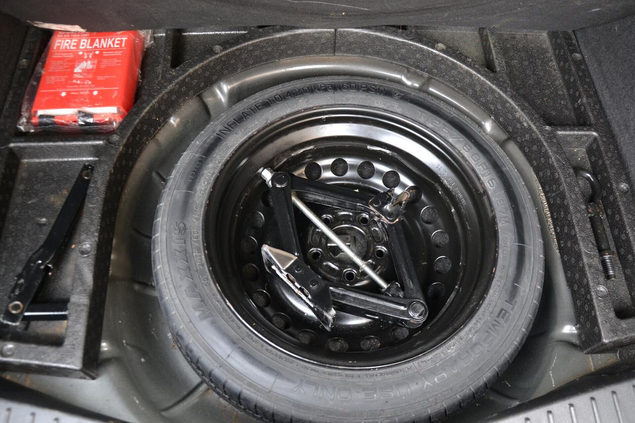 Ford C-Max 1.5 TDCi 120CV TITANIUM NAV+TEL+RCAM+PRIVACY+CERCH