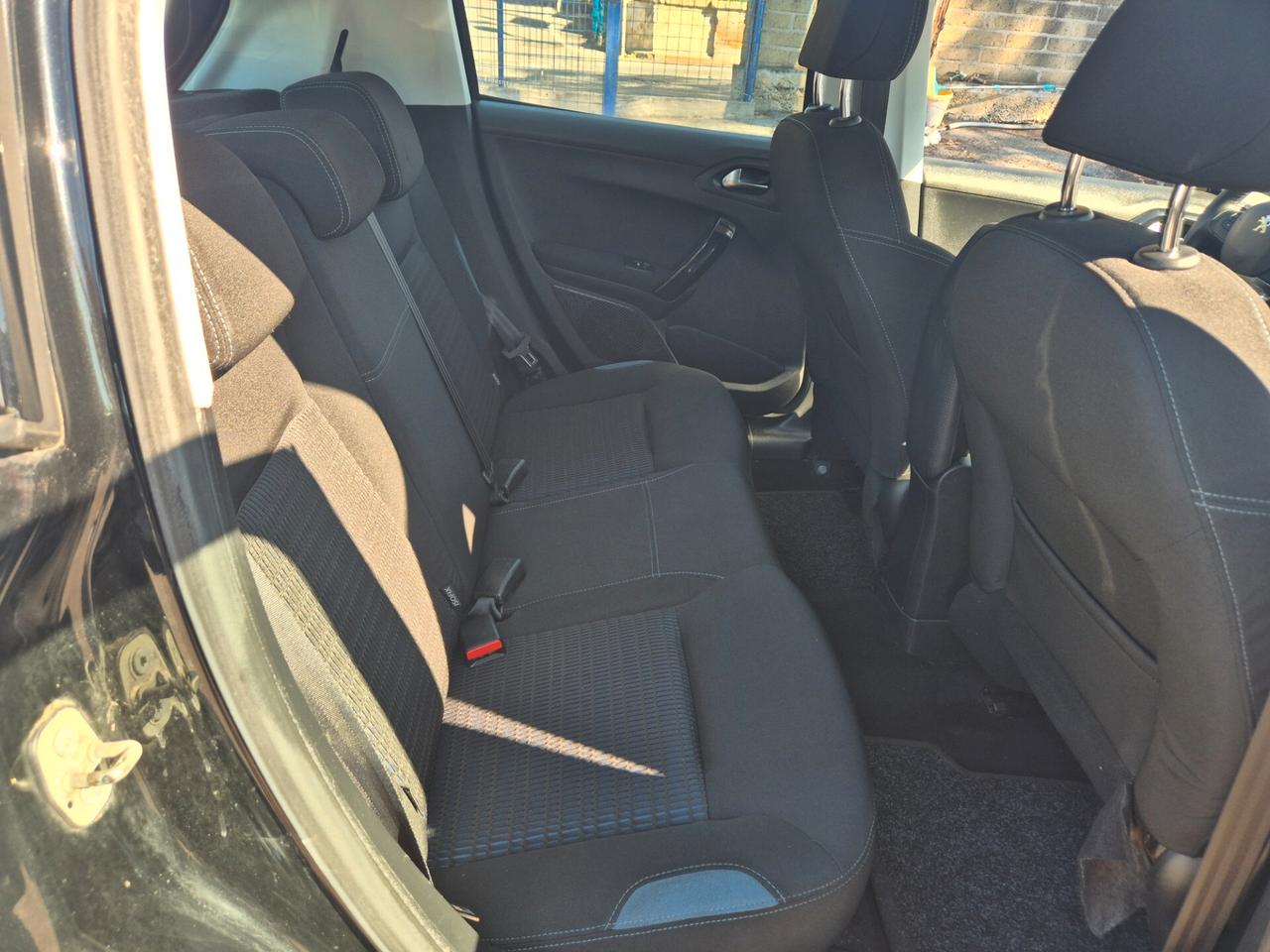 Peugeot 208 1.4 HDi 68 CV 5 porte Active