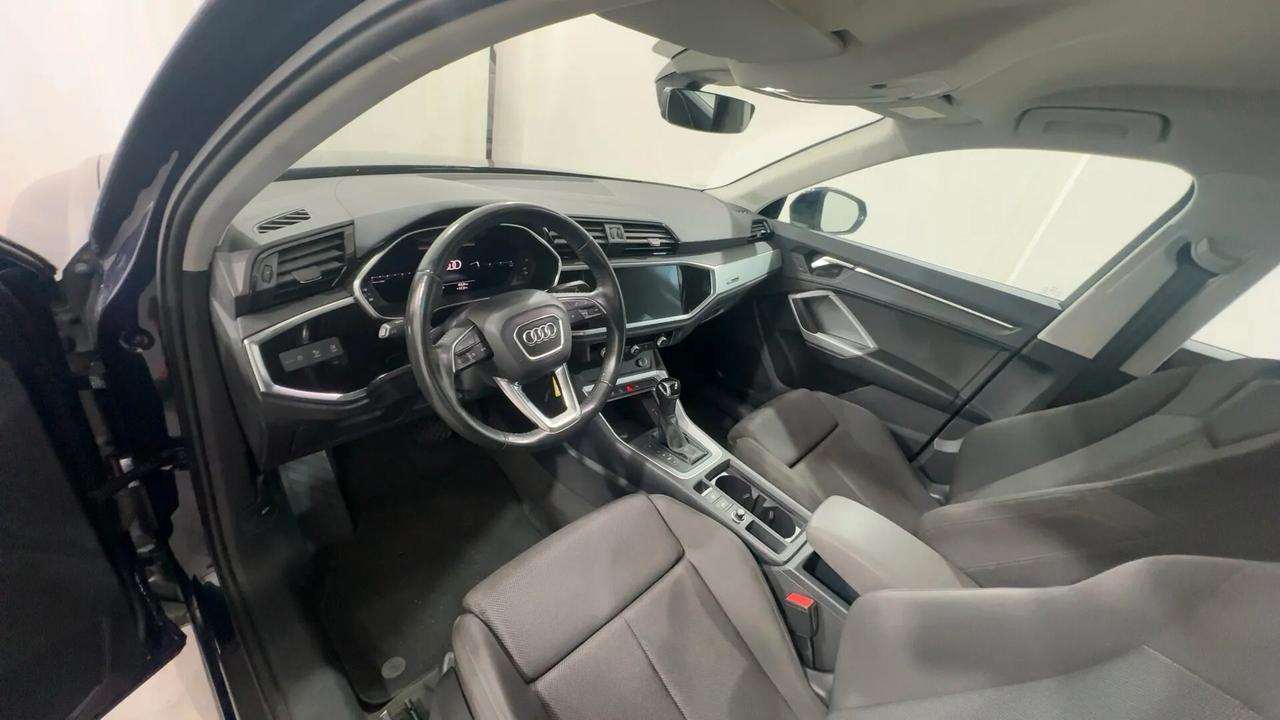 Audi Q3 35 TDI S tronic Business