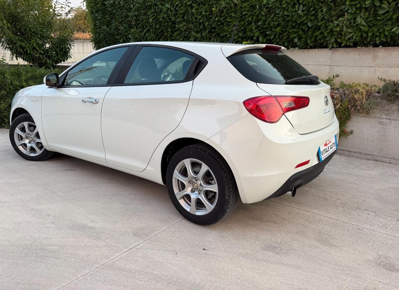 Alfa Romeo Giulietta 1.4 Turbo 105 CV
