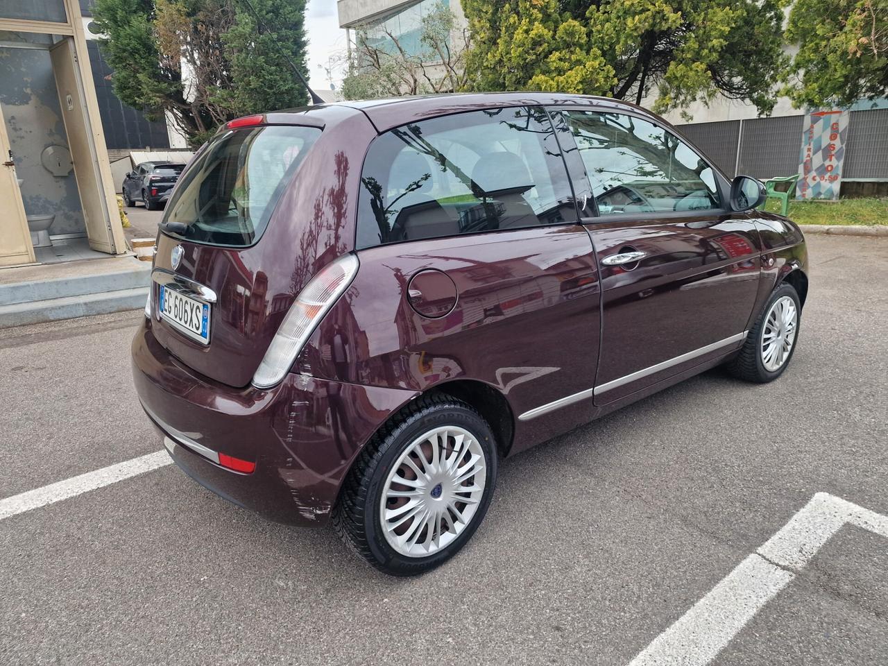 Lancia Ypsilon 1.2 69 CV Diva