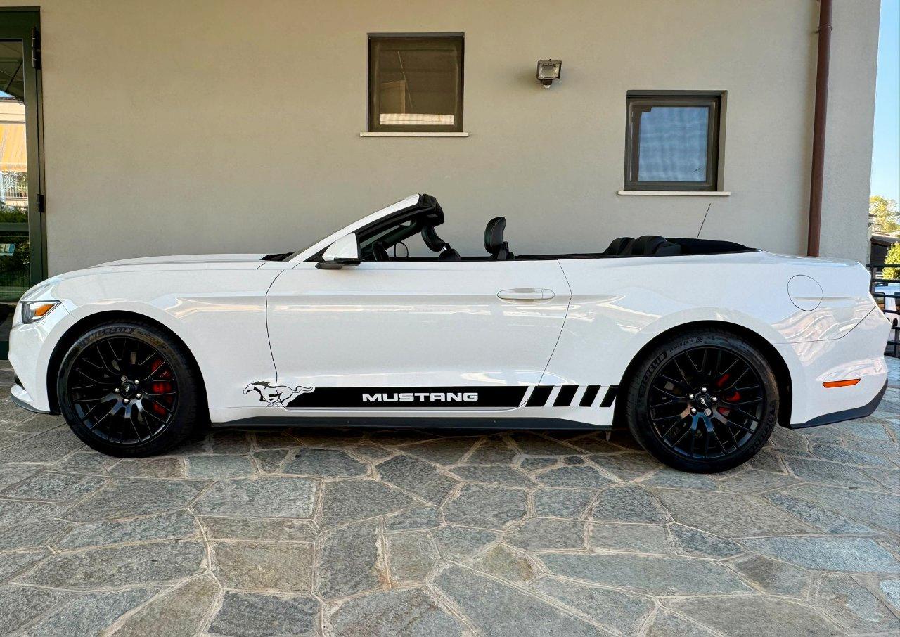 Ford Mustang Convertible 2.3 ecoboost 317cv