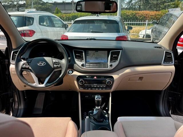 Hyundai TUCSON 1.7 crdi Xpossible 2wd 115cv " TETTO / NAVI / TELECAMERA/....