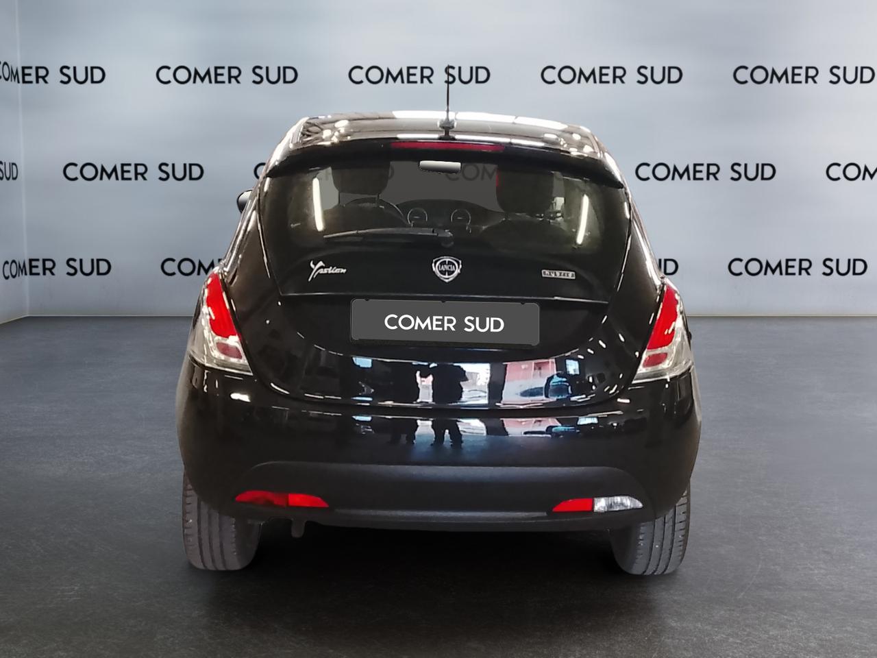 LANCIA Ypsilon III 2021 - Ypsilon 1.0 firefly hybrid Silver s&s 70cv