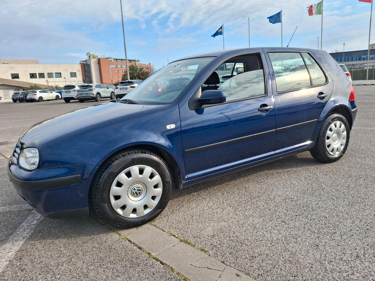 Volkswagen Golf 1.4 BENZINA-SOLO 81mila KM.
