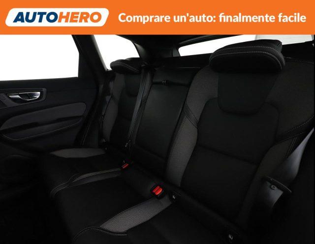 VOLVO XC60 B4 (d) AWD Geartronic R-design