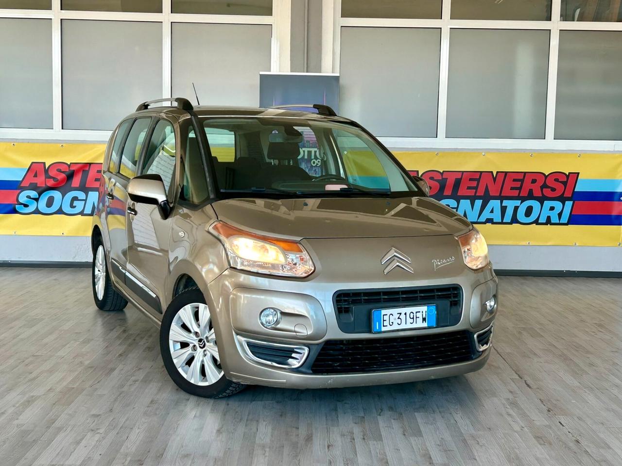 Citroen C3 Picasso *VERSIONE EXCLUSIVE* ONESTA* SALOTTO IN VELLUTO* SPAZIOSA*COLORE BOLLICINA CHAMPAGNE FRANCESE*