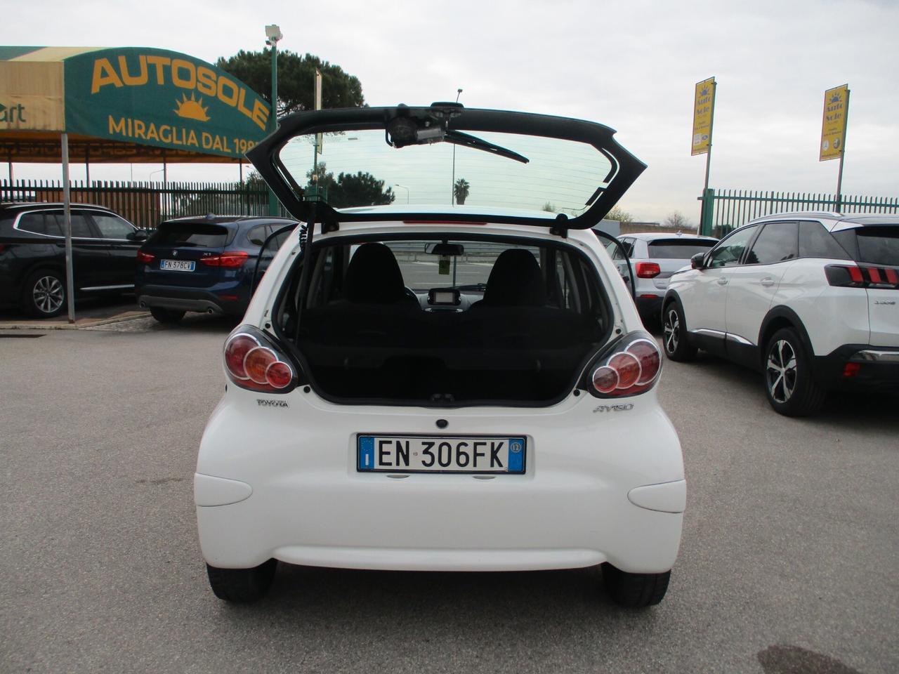 Toyota Aygo 1.0 CONNECT 5 PORTE 88000 KM NAVIGATORE