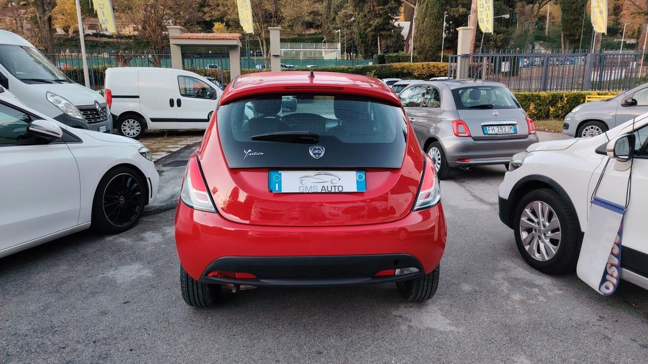 Lancia Ypsilon 1.2 69 CV 5 porte S&S Platinum