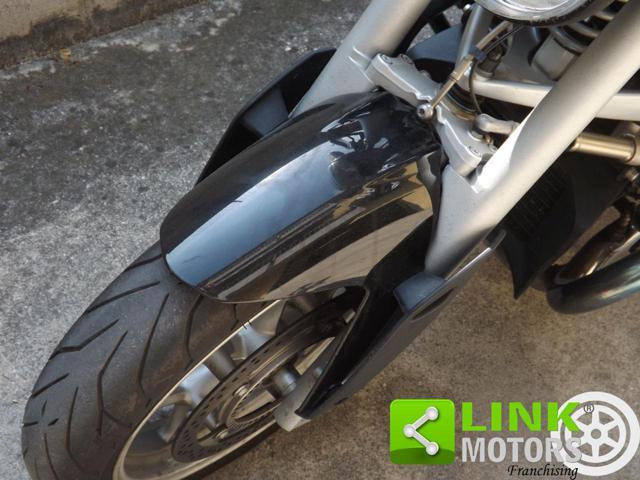 BMW R 1200 R anno 2008 con valigie laterali BMW originali
