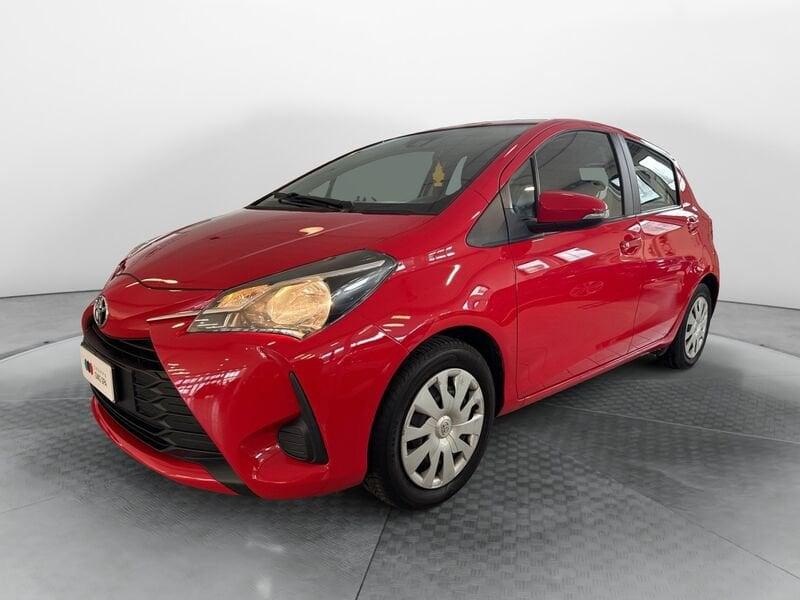 Toyota Yaris III 2017 5p 1.0 Cool my18