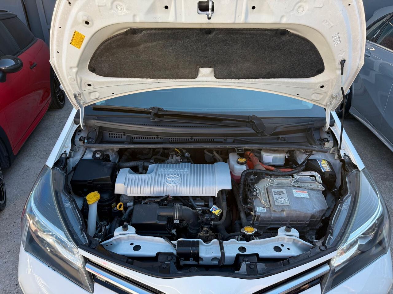 Toyota Yaris 1.5 Hybrid 5p - Full opt - Automatica - Tutto incluso