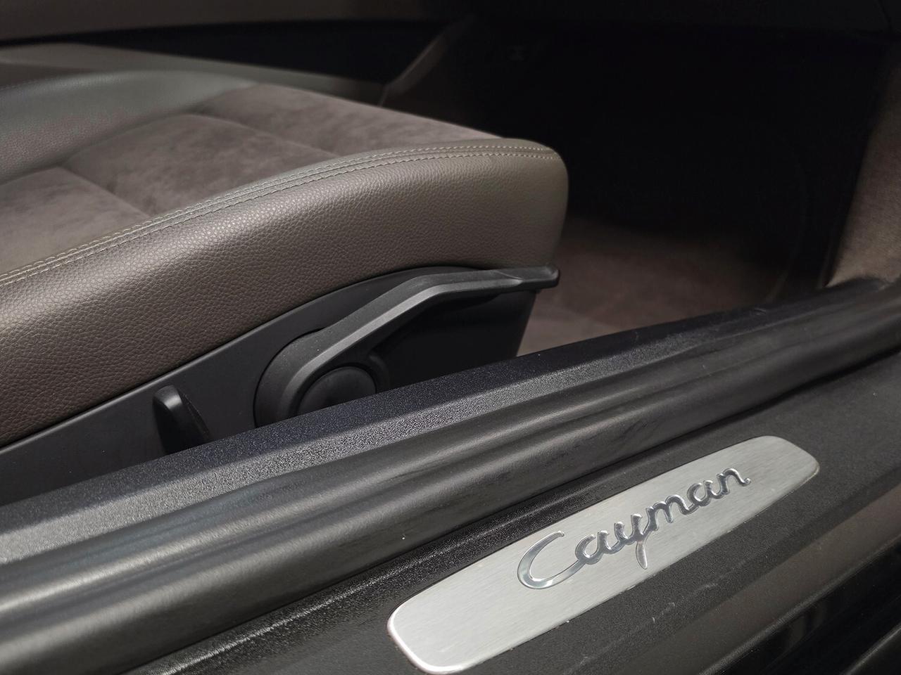 Porsche Cayman 718 (982) 2.0 300cv MANUALE _ SEDILI RISCALDATI GARANZIA 12 MESI _ INTERNI ATELIER