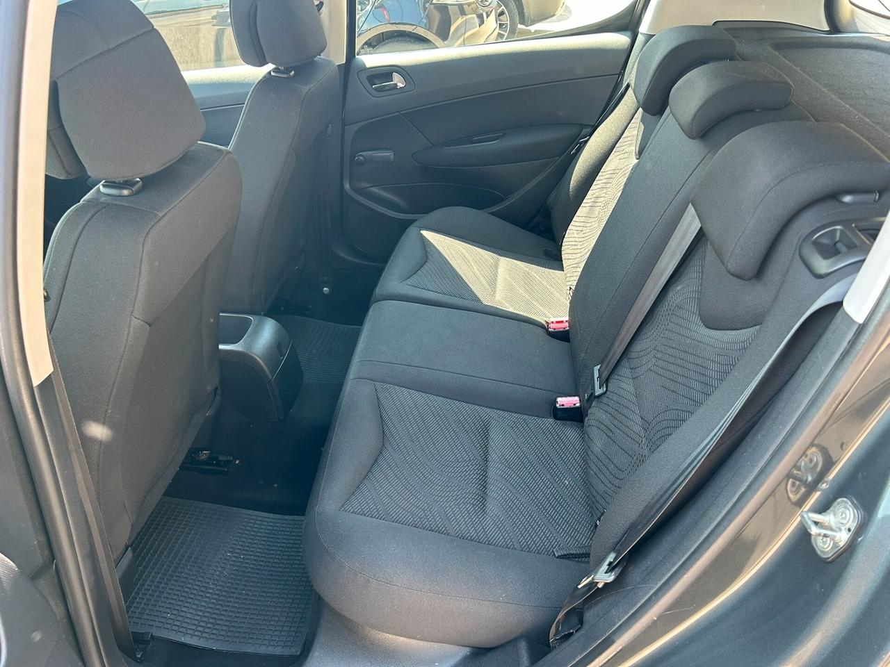 Peugeot 308 1.6 VTi 120CV 5p. - OK NEOPATENTATI