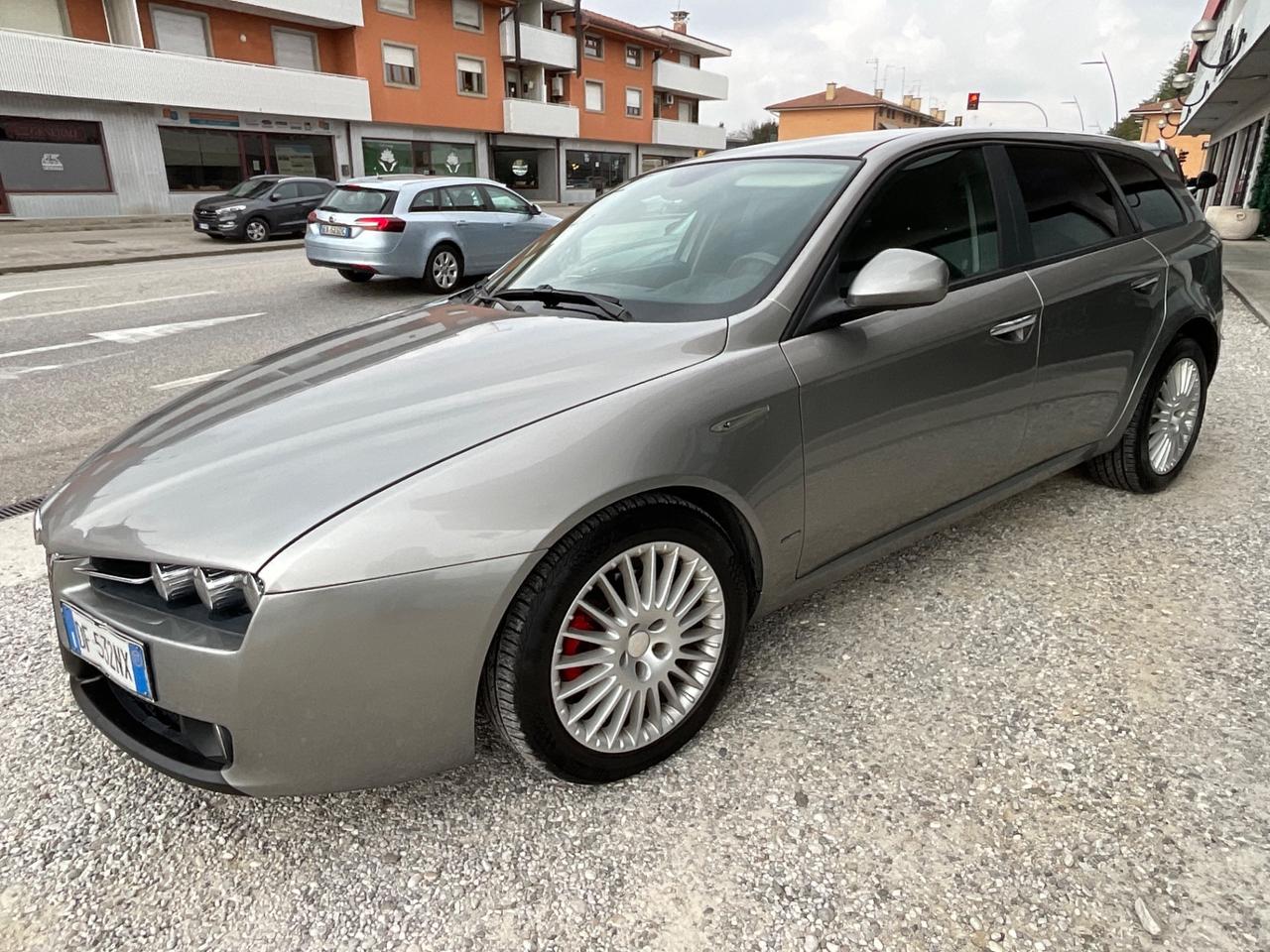 Alfa Romeo 159 1.9 JTDm Sportwagon Distinctive