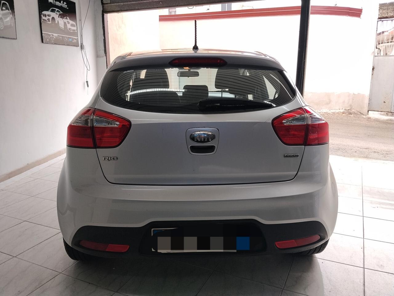 Kia Rio 1.1 diesel 75 CV 2013 CON GARANZIA