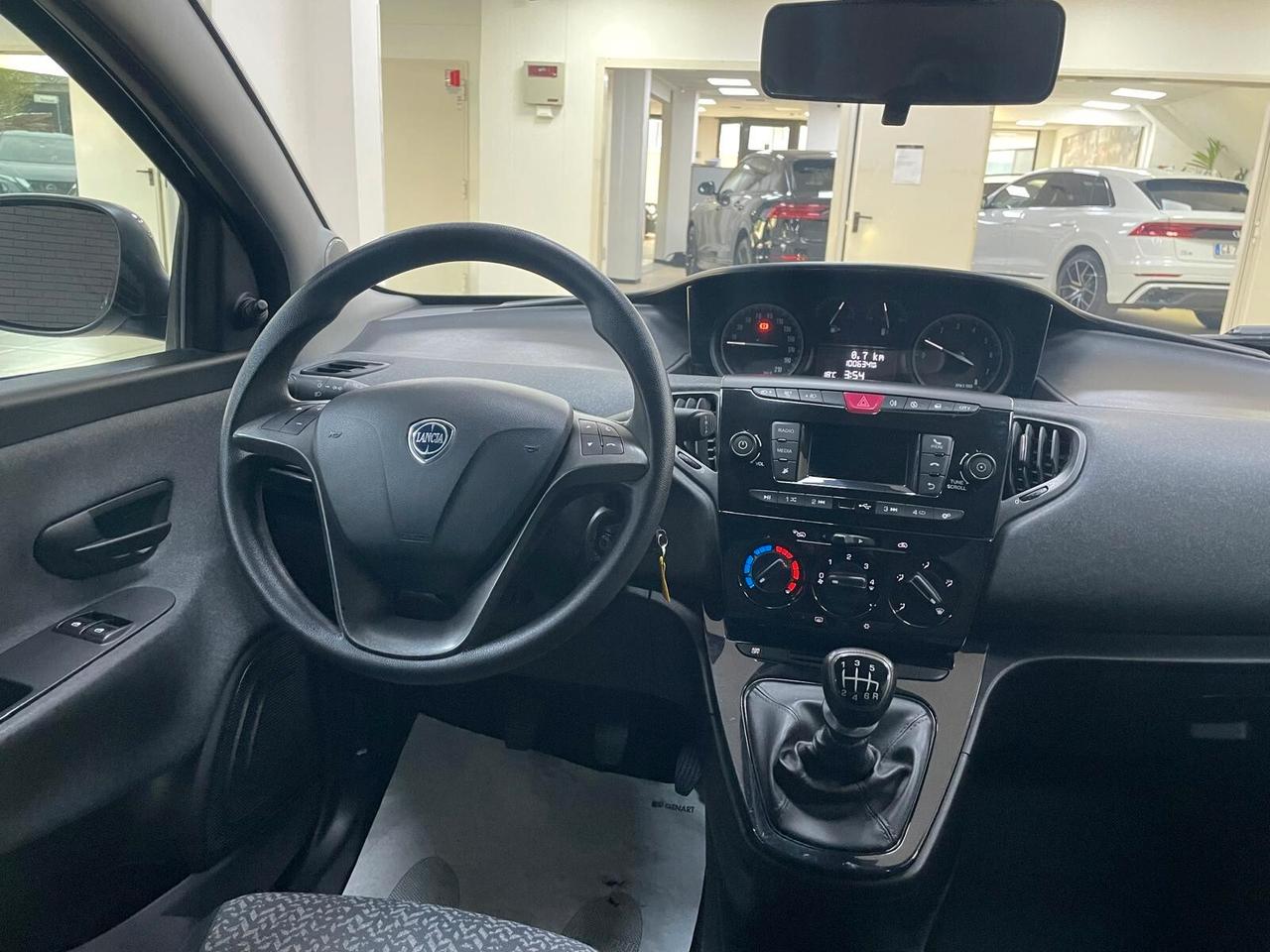 Lancia Ypsilon 1.0 FireFly 5 porte S&S Hybrid UnYca