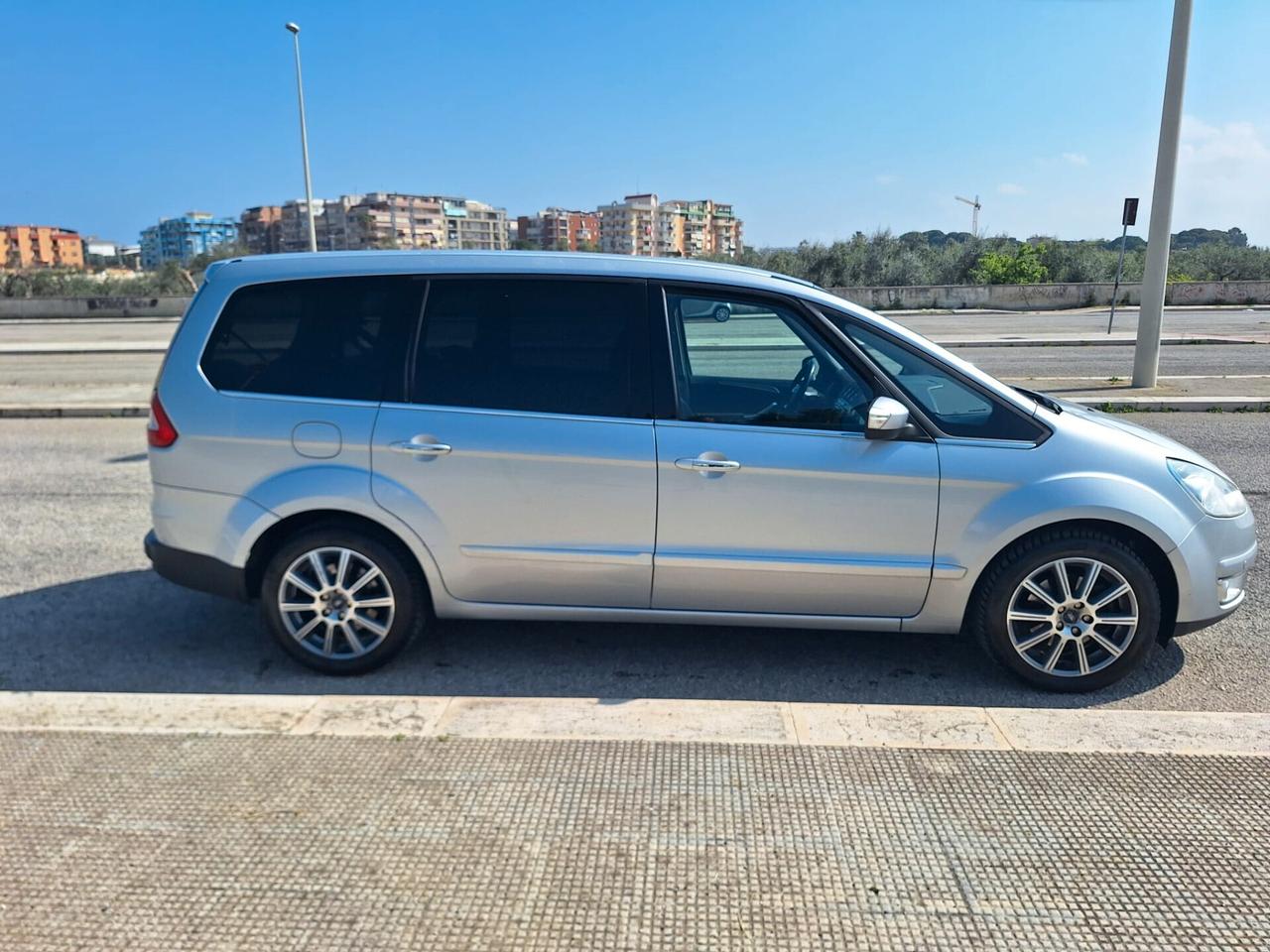 Ford Galaxy 2.0 TDCi 140CV Titanium - 2010