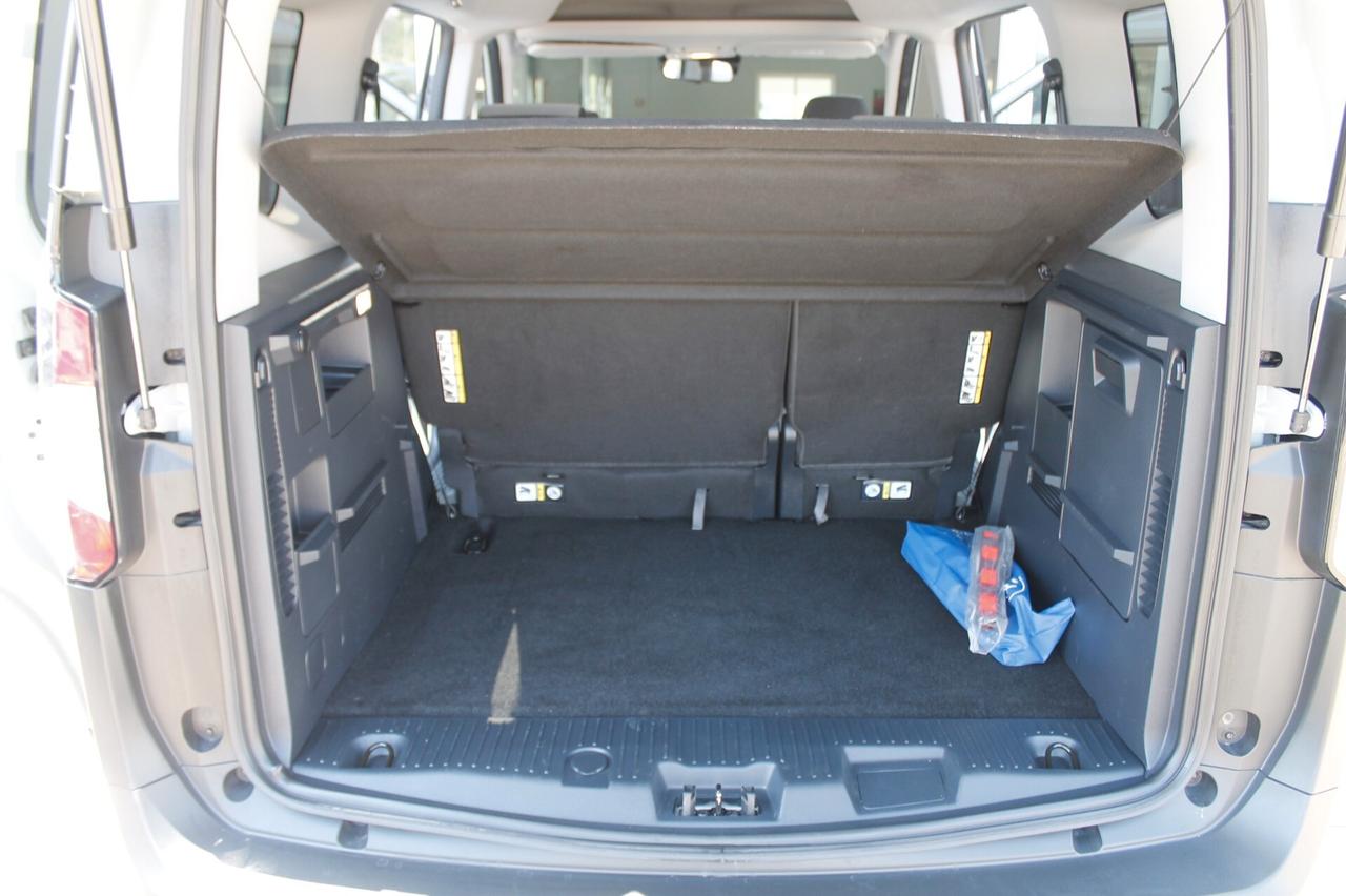 Ford Tourneo Courier 1.0 EcoBoost Powershift Titanium