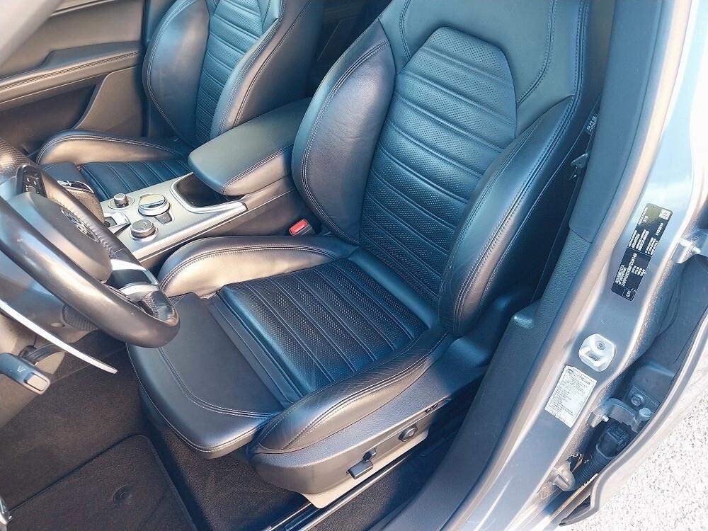 Alfa Romeo Stelvio 2.2 Turbodiesel 210 CV AT8 Q4 Veloce