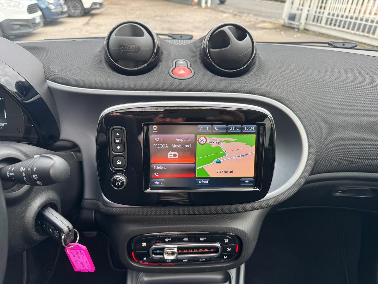Smart ForFour 70 1.0 Passion LED NAV 2018