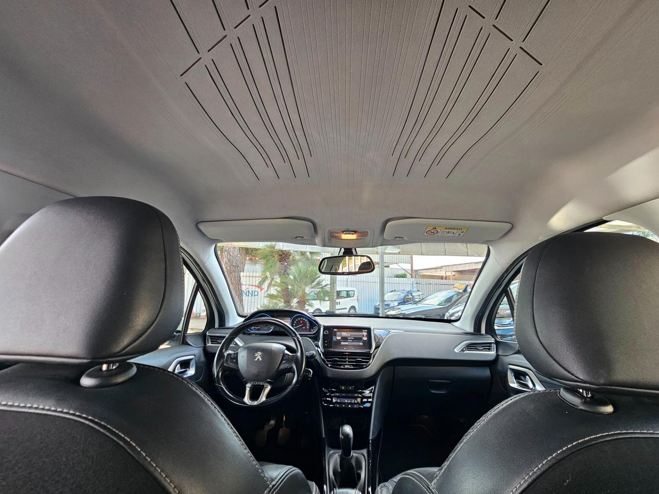 Peugeot 2008 1.6 BlueHDi 100 Allure