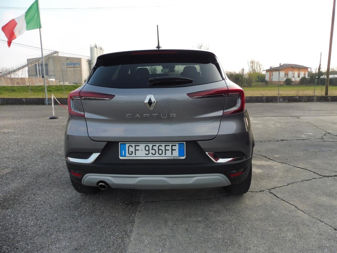 Renault Captur TCe 100 CV Intens