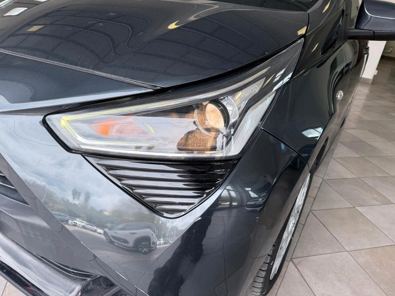 Toyota Aygo Connect 1.0 VVT-i 72CV 5 porte x-business MMT