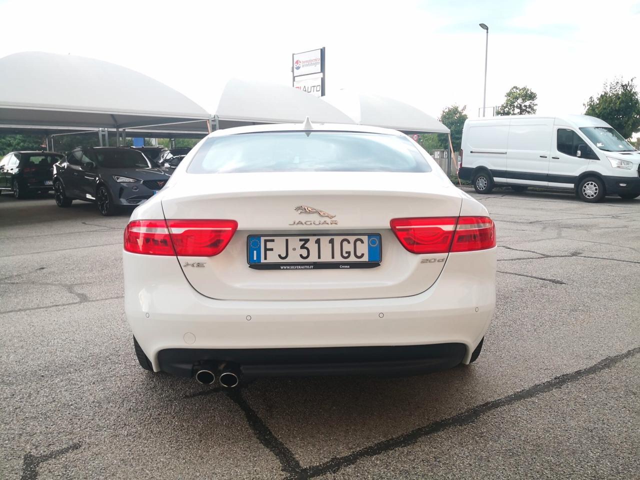 Jaguar XE 2.0 D 180 CV aut. ***NAVI***PELLE***