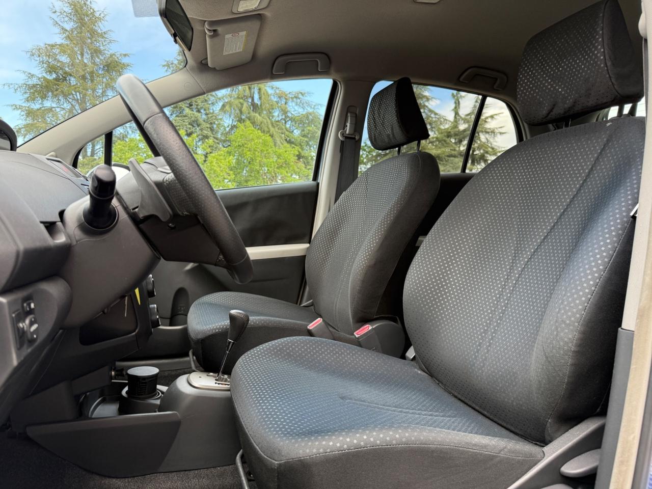 Toyota Yaris 1.3b. - 5p. |75000 KM!|NEOPATENTATI