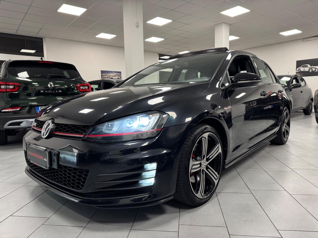 Volkswagen Golf GTI 2.0 TSI DSG TETTO