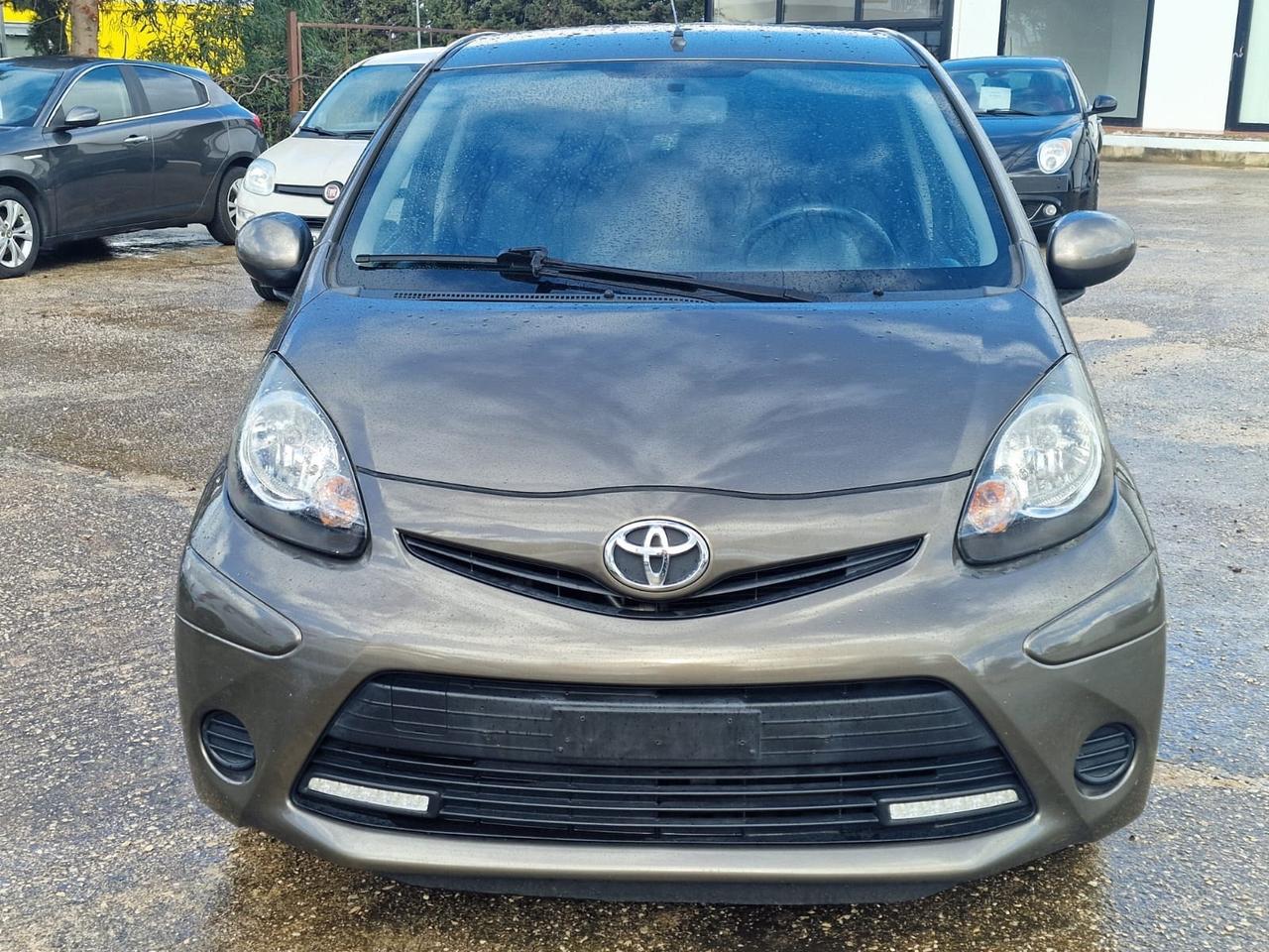 Toyota Aygo 1.0 12V VVT-i 5 porte Lounge Connect