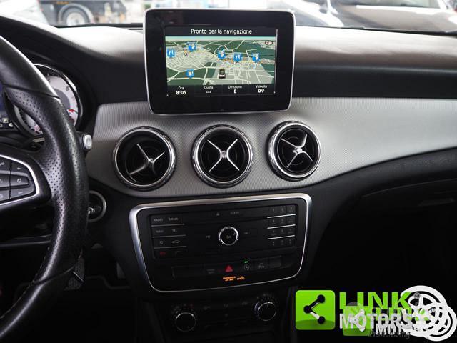 MERCEDES-BENZ GLA 200 d Sport autom