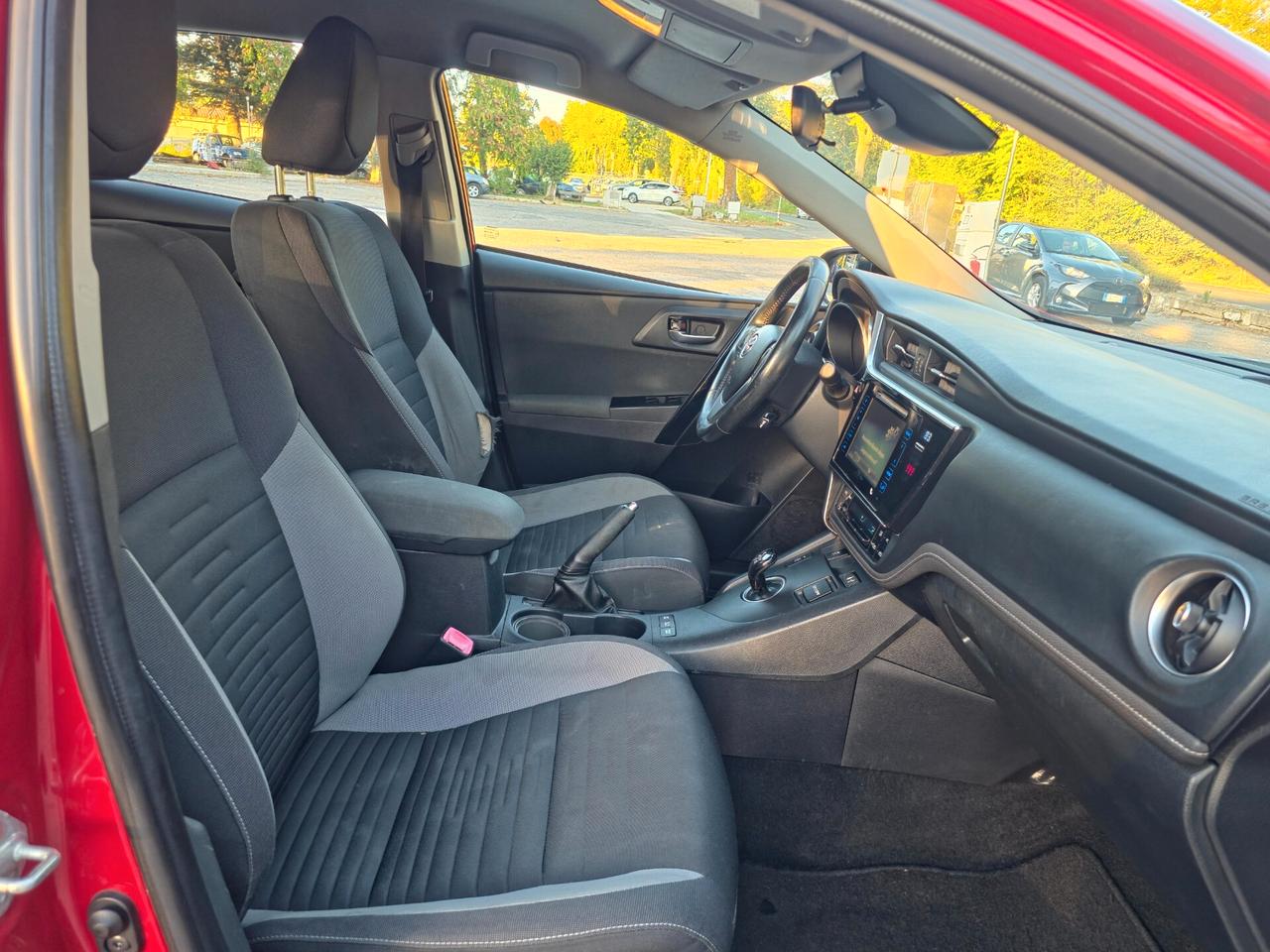 Toyota Auris 1.8 Hybrid Business Automatico E6 NEO 2016