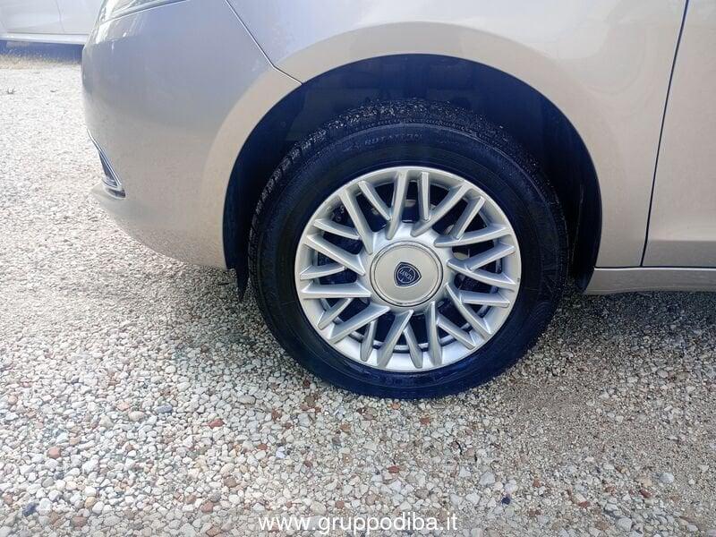 Lancia Ypsilon III 2011 Benzina 0.9 t.air Gold ecochic metano 80cv E5+