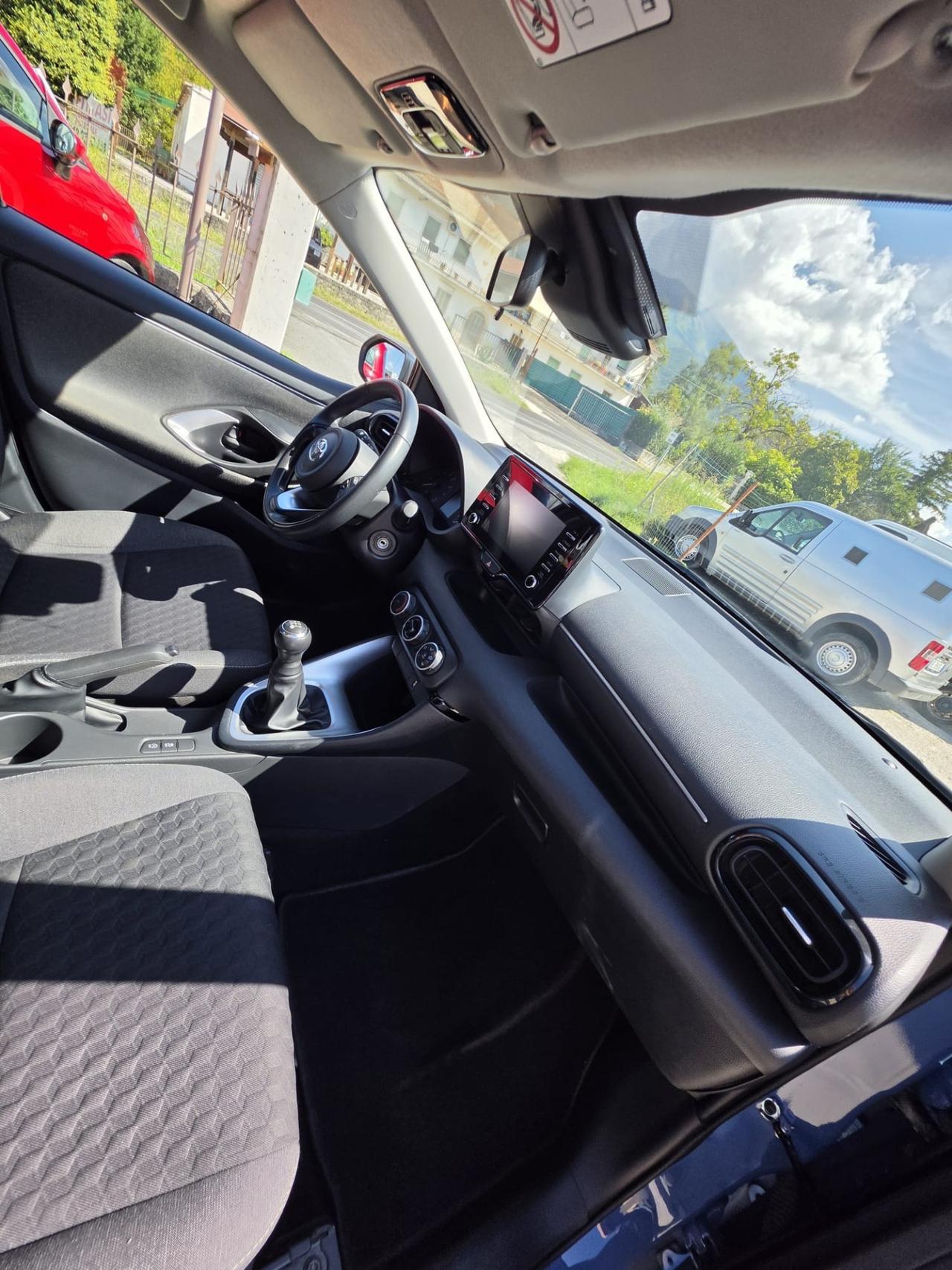 Toyota Yaris 1.0 5 porte Business km 36 mila garantita