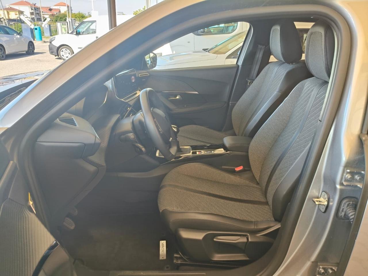Peugeot 2008 PureTech 100 S&S Allure