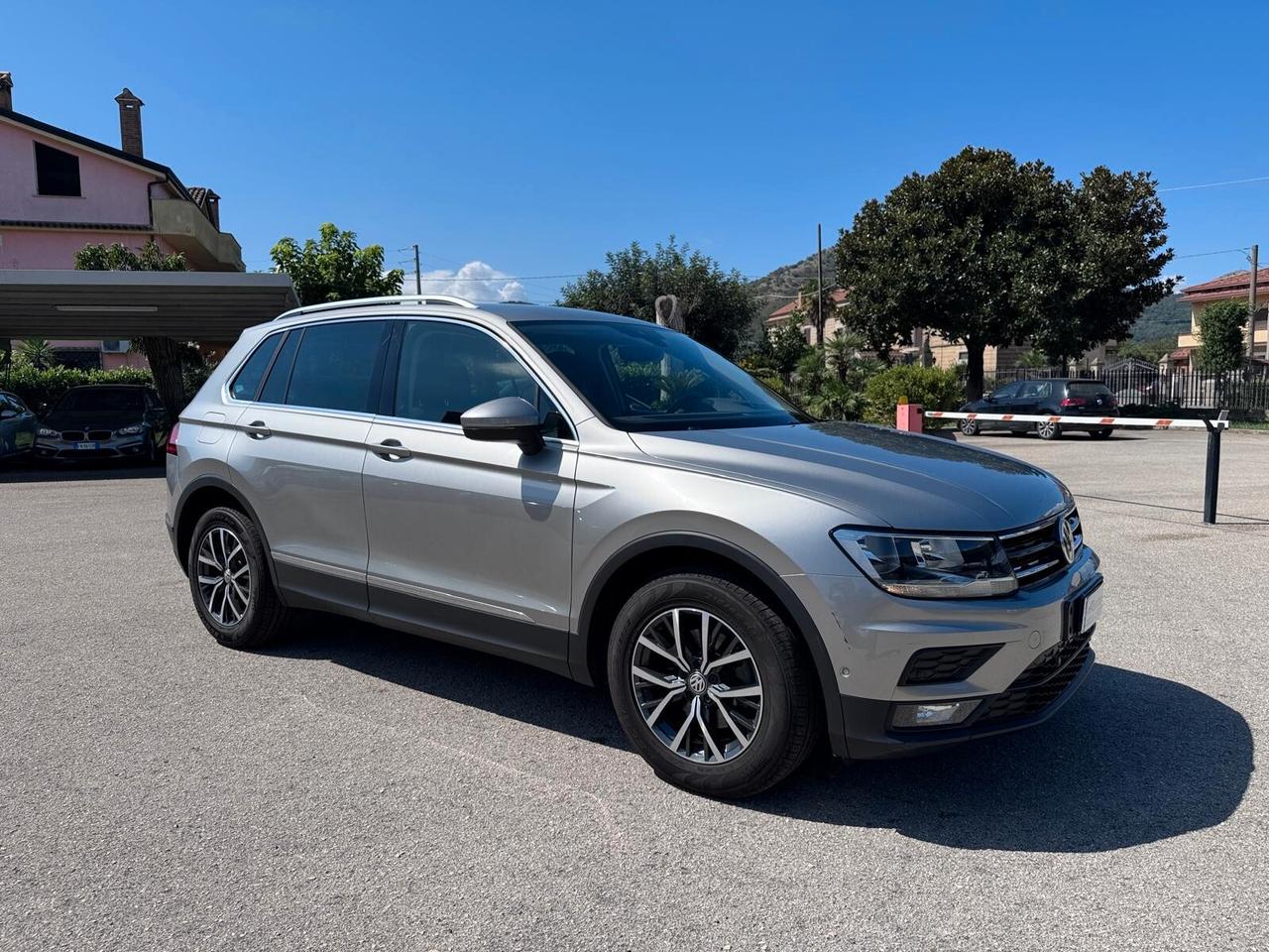 Volkswagen Tiguan 2.0 TDI SCR DSG Business BlueMotion Technology