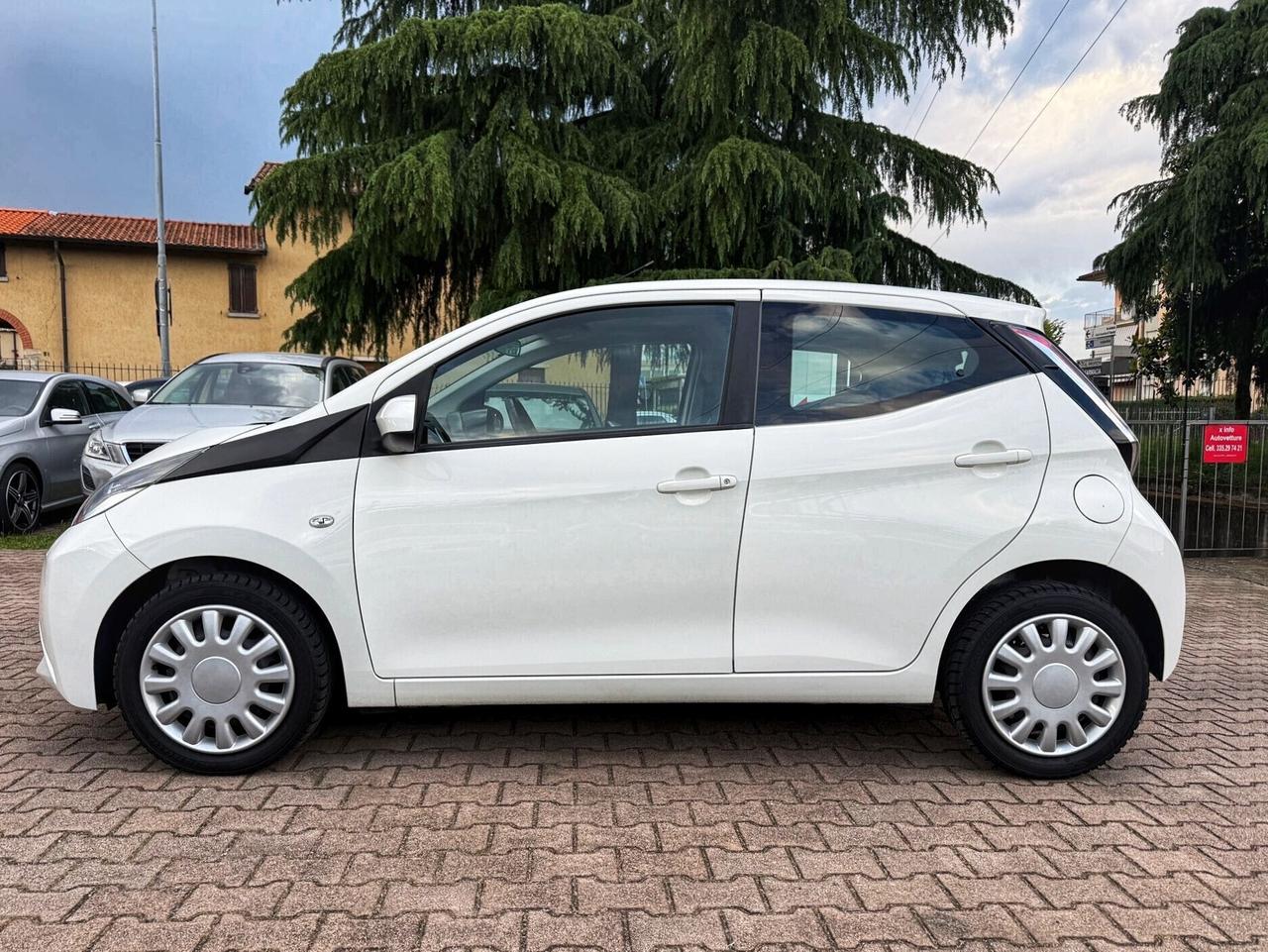 Toyota Aygo 1.0 VVT-i 69 CV 5 porte OK NEOPATENTATI