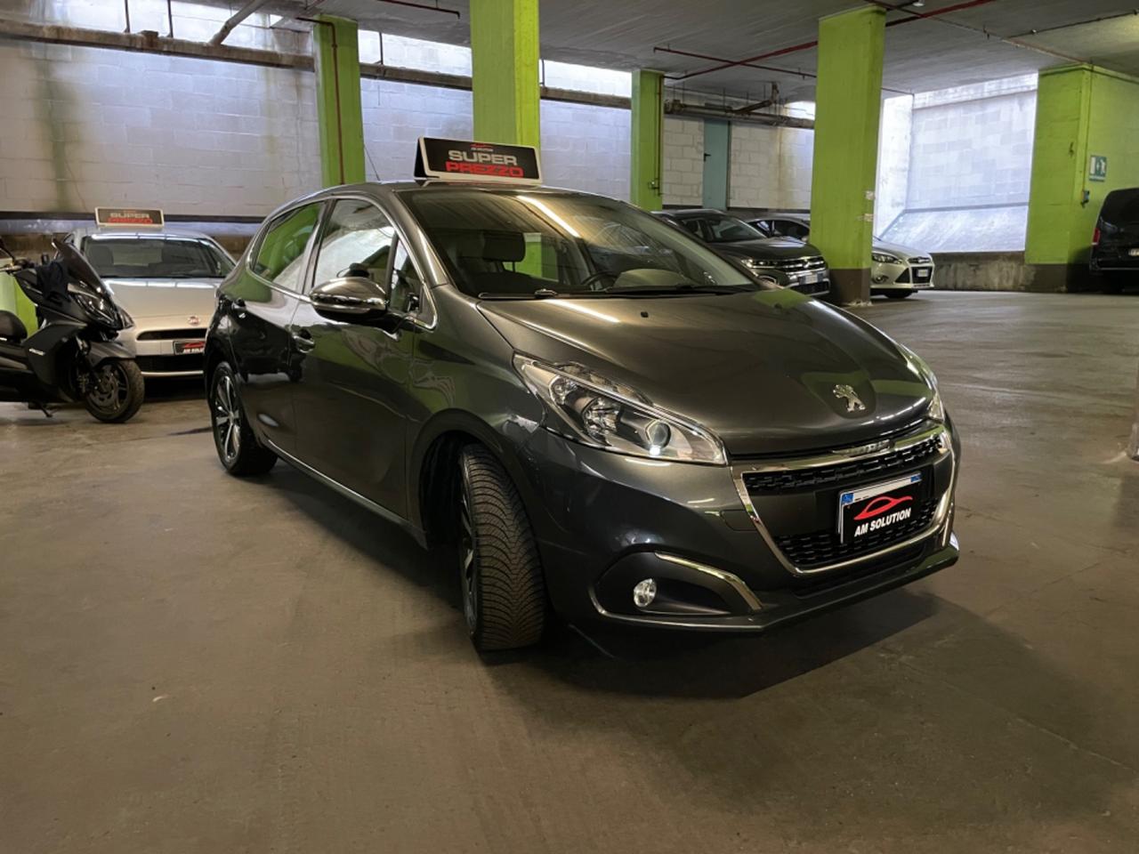 Peugeot 208 1.2 Neopatentati Euro 6 FULL OPTIONAL