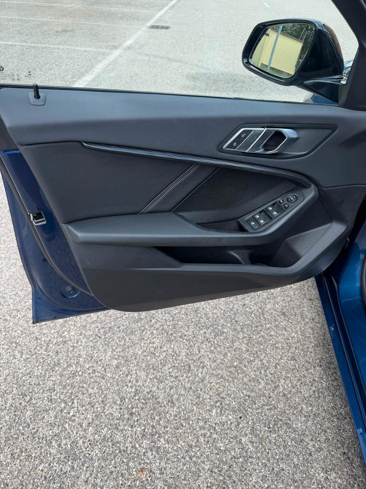 BMW 116 d - AUT. - NAV. - NEOP. - 12 MESI DI GARANZIA -